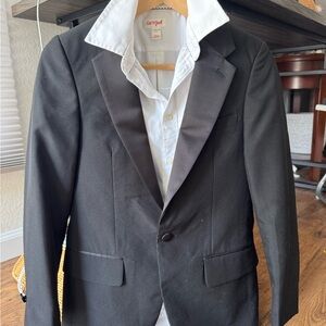 Sleek Black Blazer with Notch Lapel and Structured Shoulders